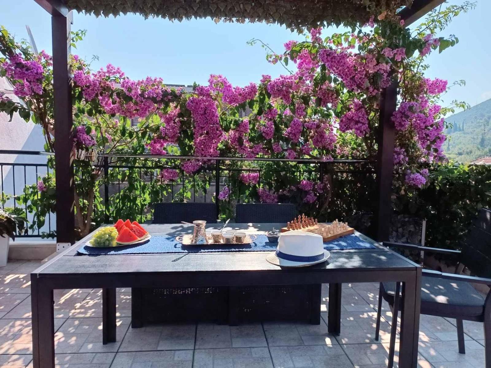Holiday Home By The Sea--Bougainvillea ストン エクステリア 写真
